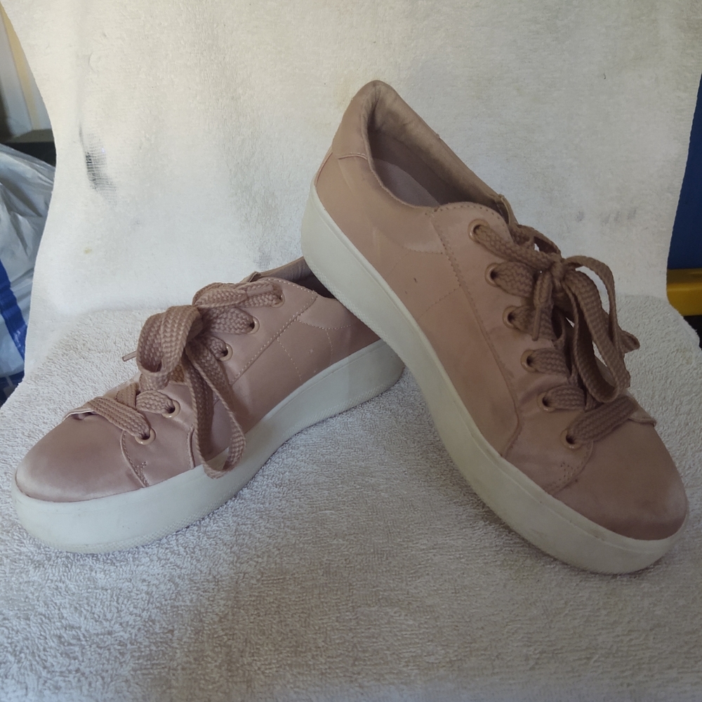 Steve Madden satin women's shoes size 8